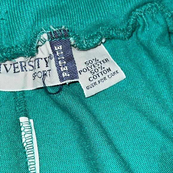Green Diversity Sports Petite Skirt, Good Condition - Picture 6 of 9